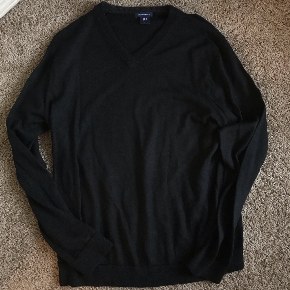 Gap V-Neck sweater
